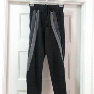 Zara Man_S_used_black with gray stripes